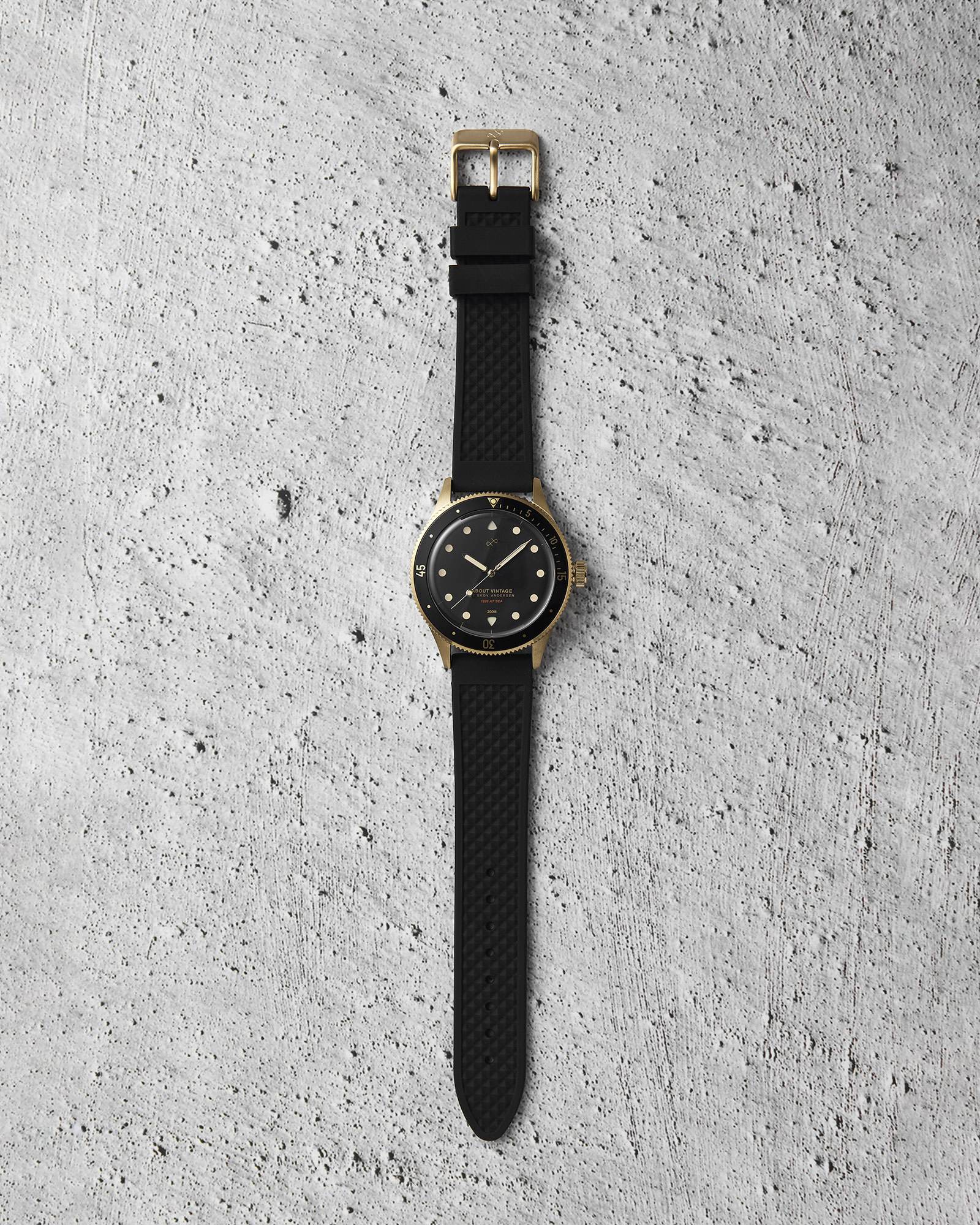 1926 At'sea, Gold / Black Vintage