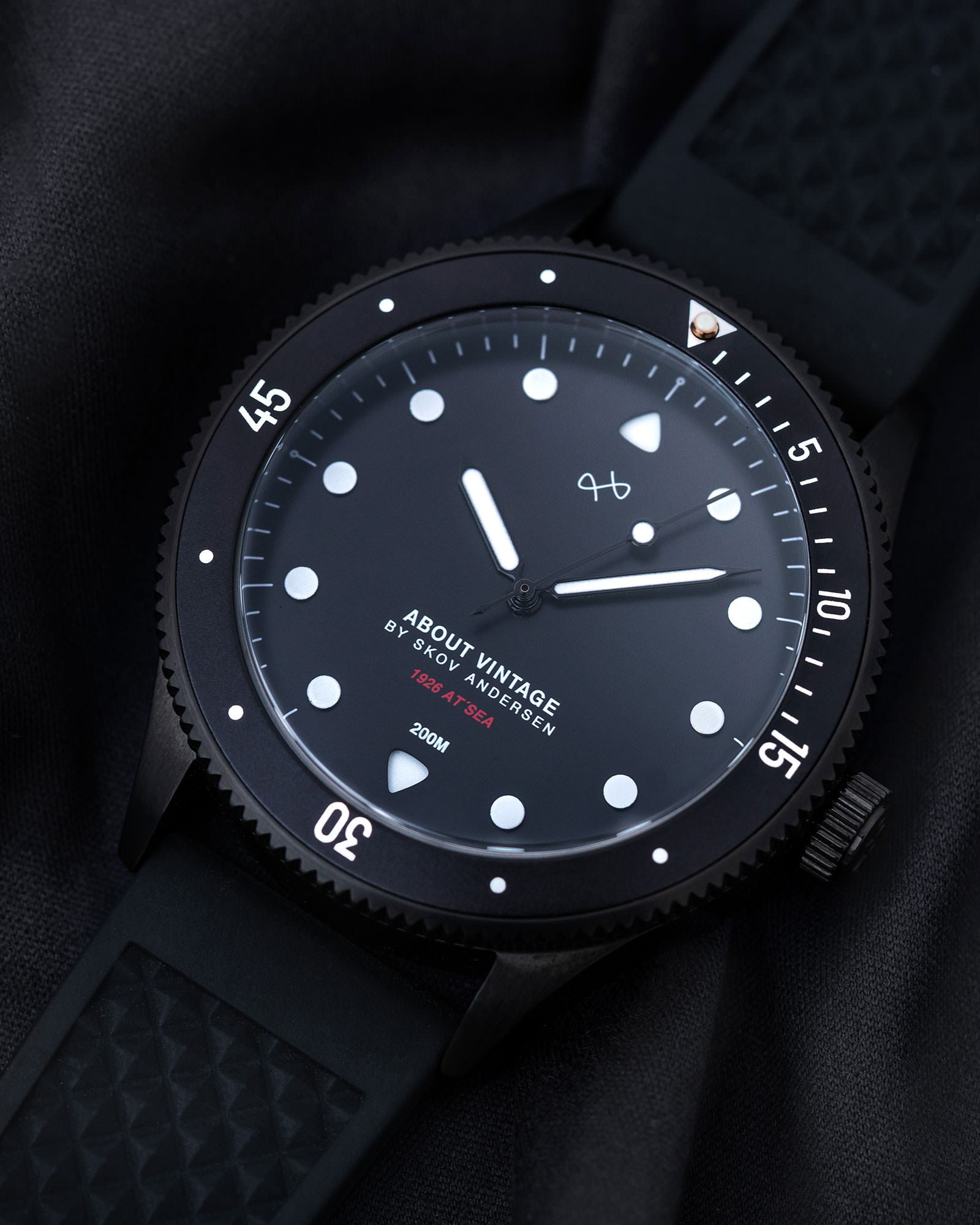 About Vintage - 1926 At'sea, All Black / Black