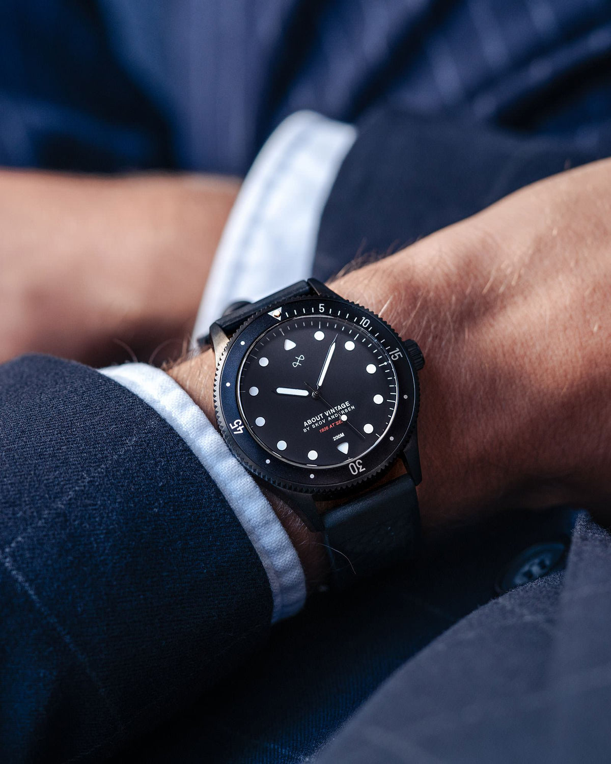 About Vintage - 1926 At'sea, All Black / Black