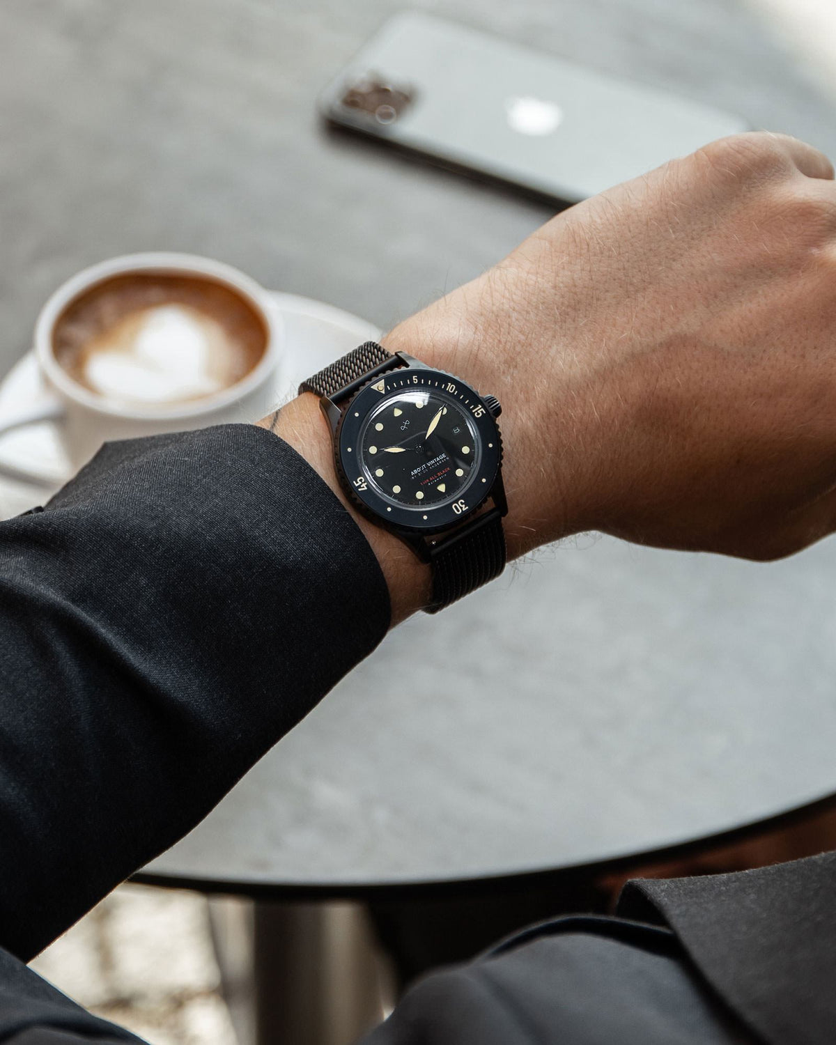 About Vintage - 1926 Automatic, All Black #Strap_Heavy Mesh Black