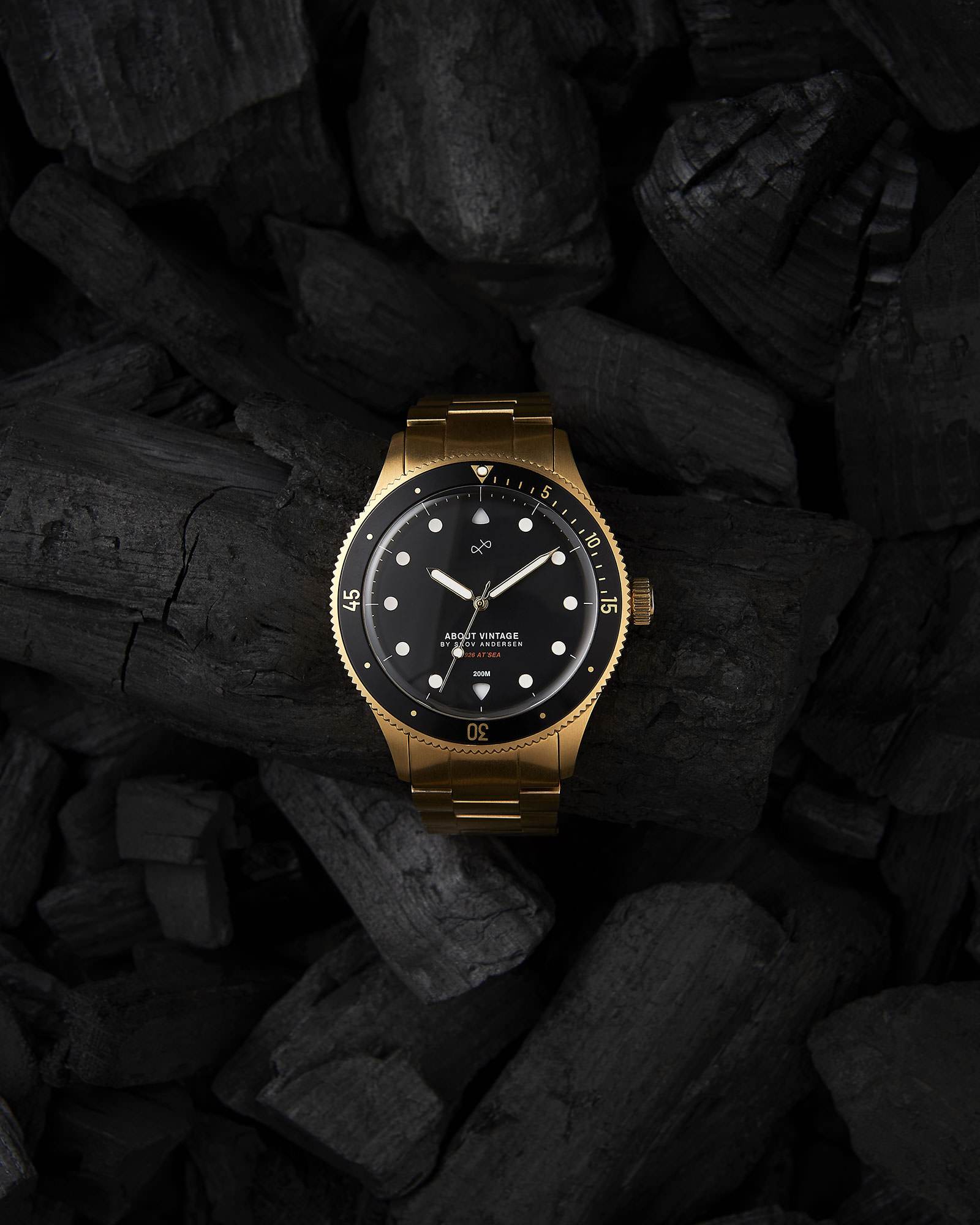 1926 At'sea, Gold / Black