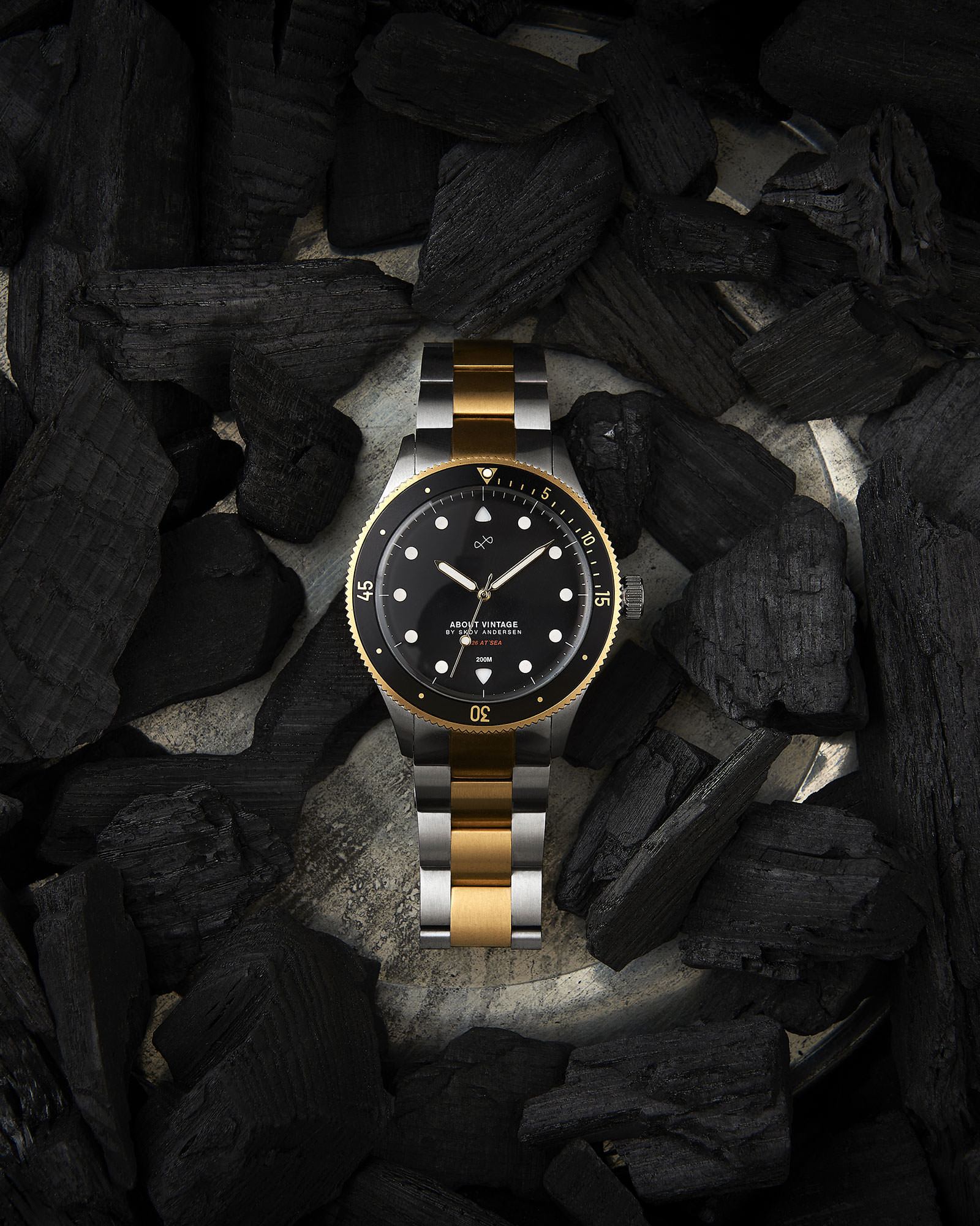 1926 At'sea, Two Toned / Black