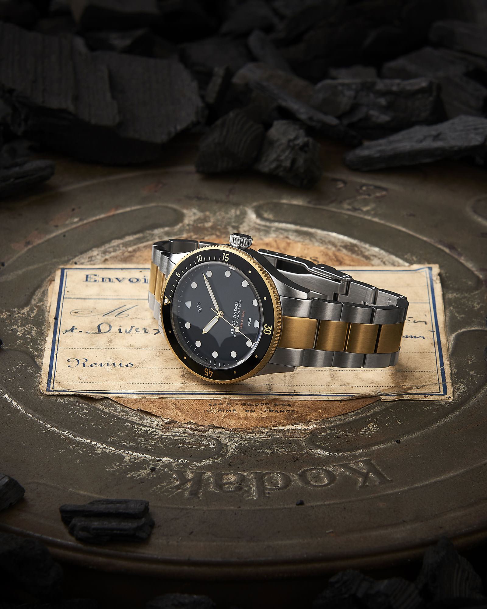 1926 At'sea, Two Toned / Black