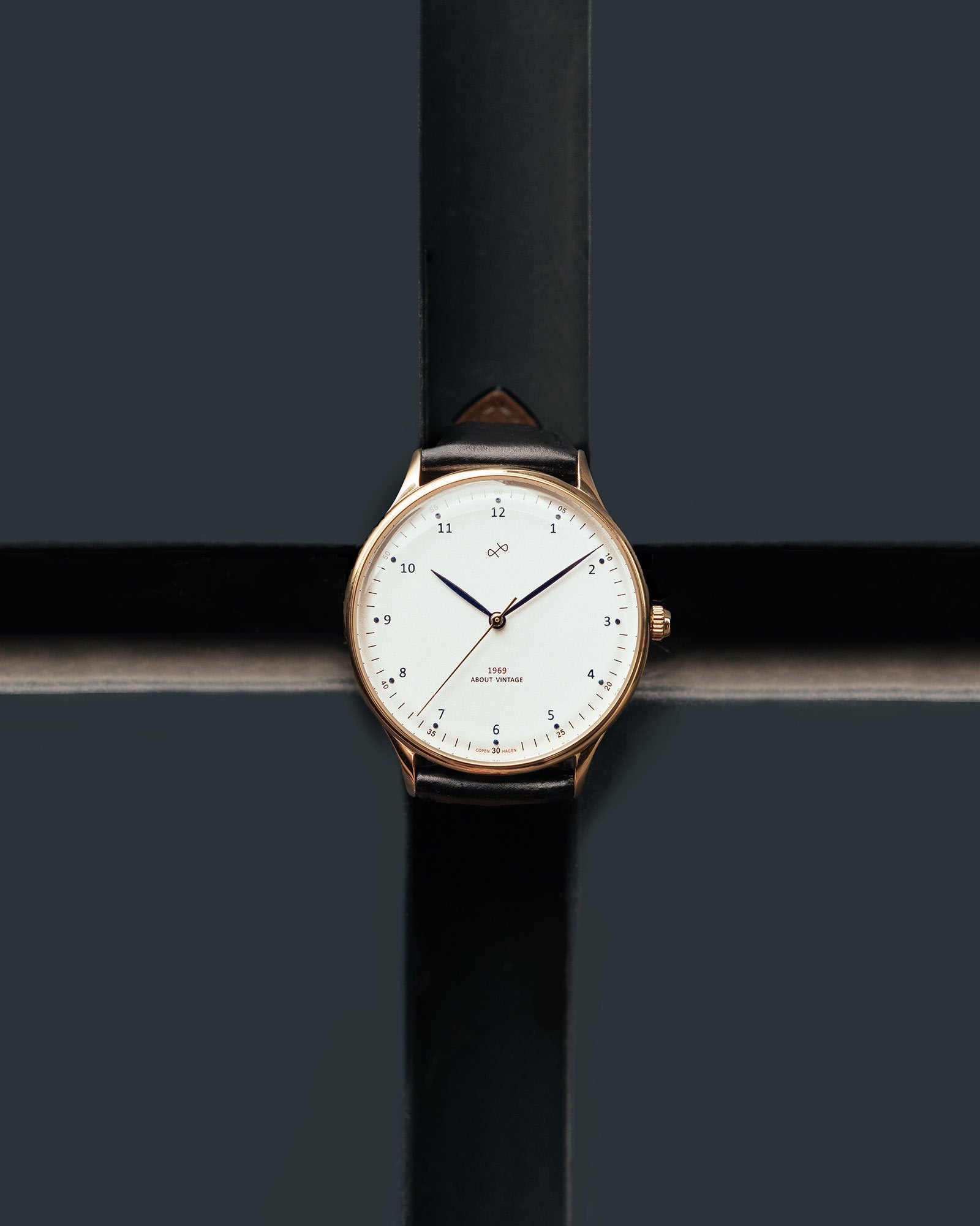 1969 Vintage, Gold / White