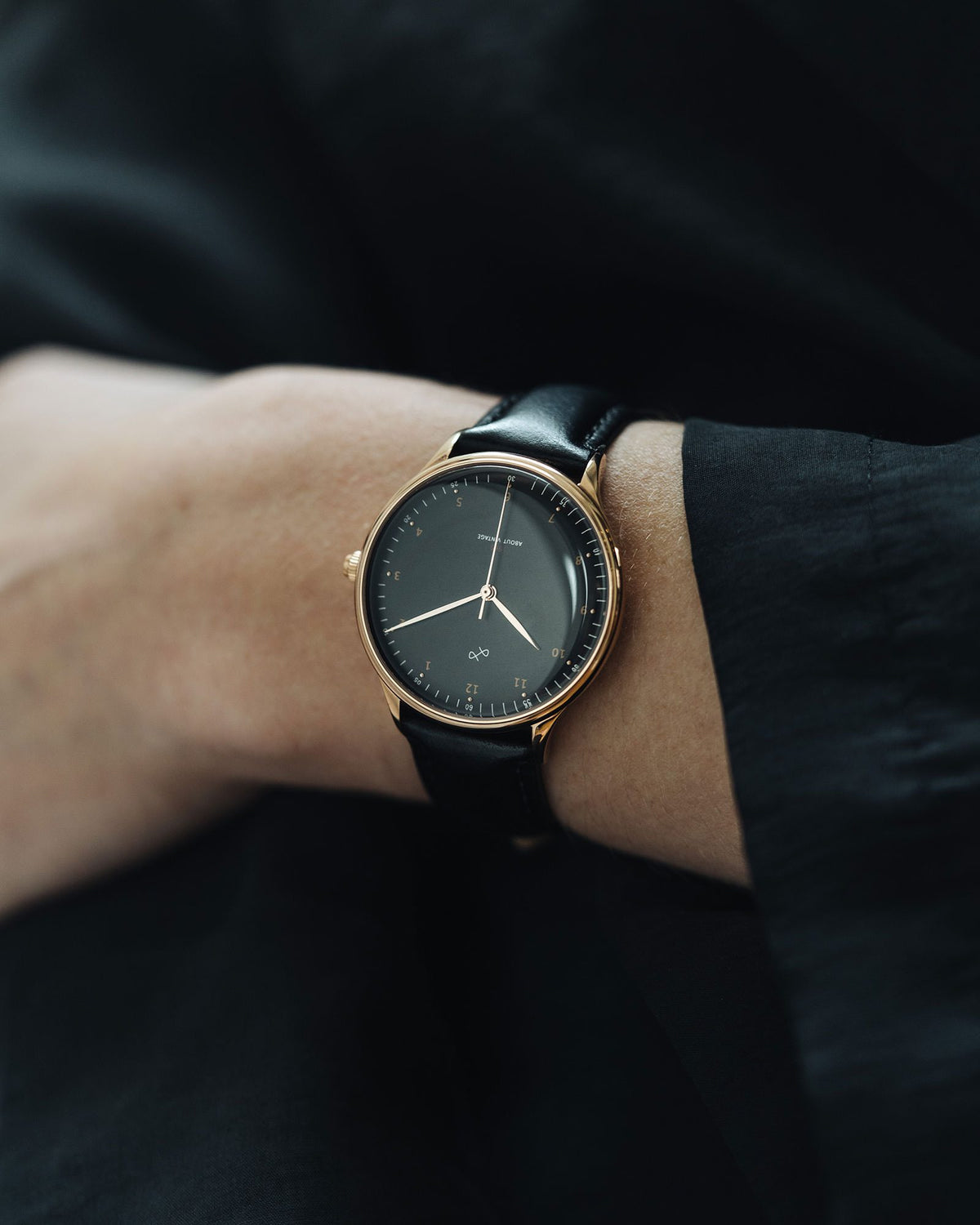 About Vintage - 1969 Vintage, Rose Gold / Black #Strap_Black