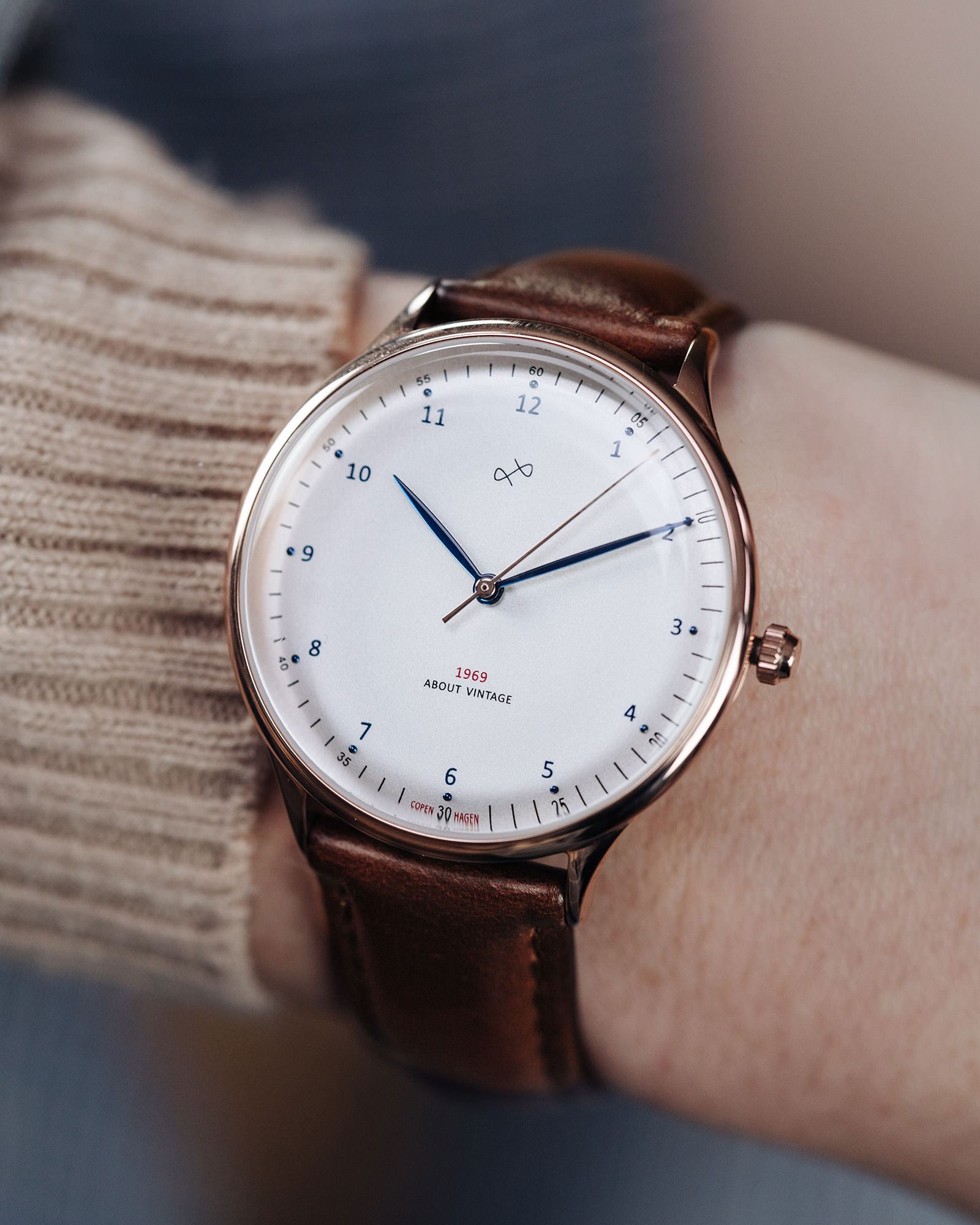 1969 Vintage, Rose Gold / White