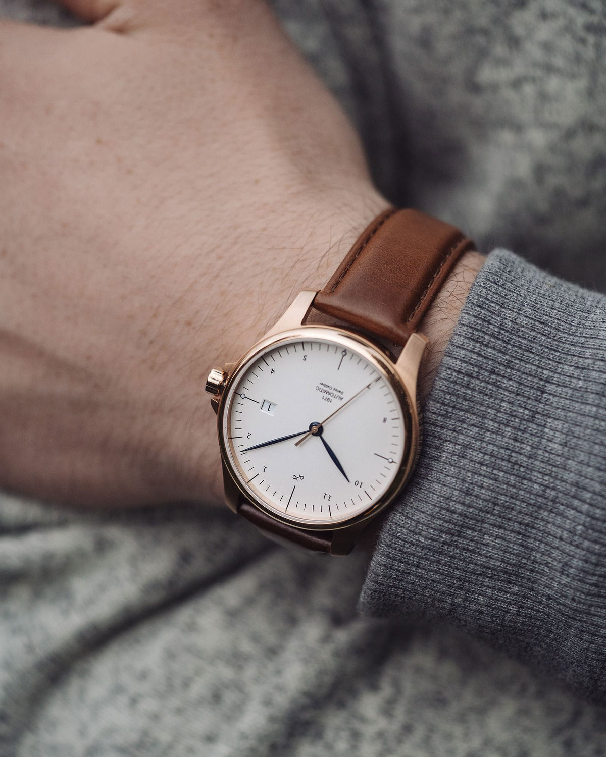 About Vintage - 1971 Automatic, Rose Gold / White - Swiss Made #Strap_Brown