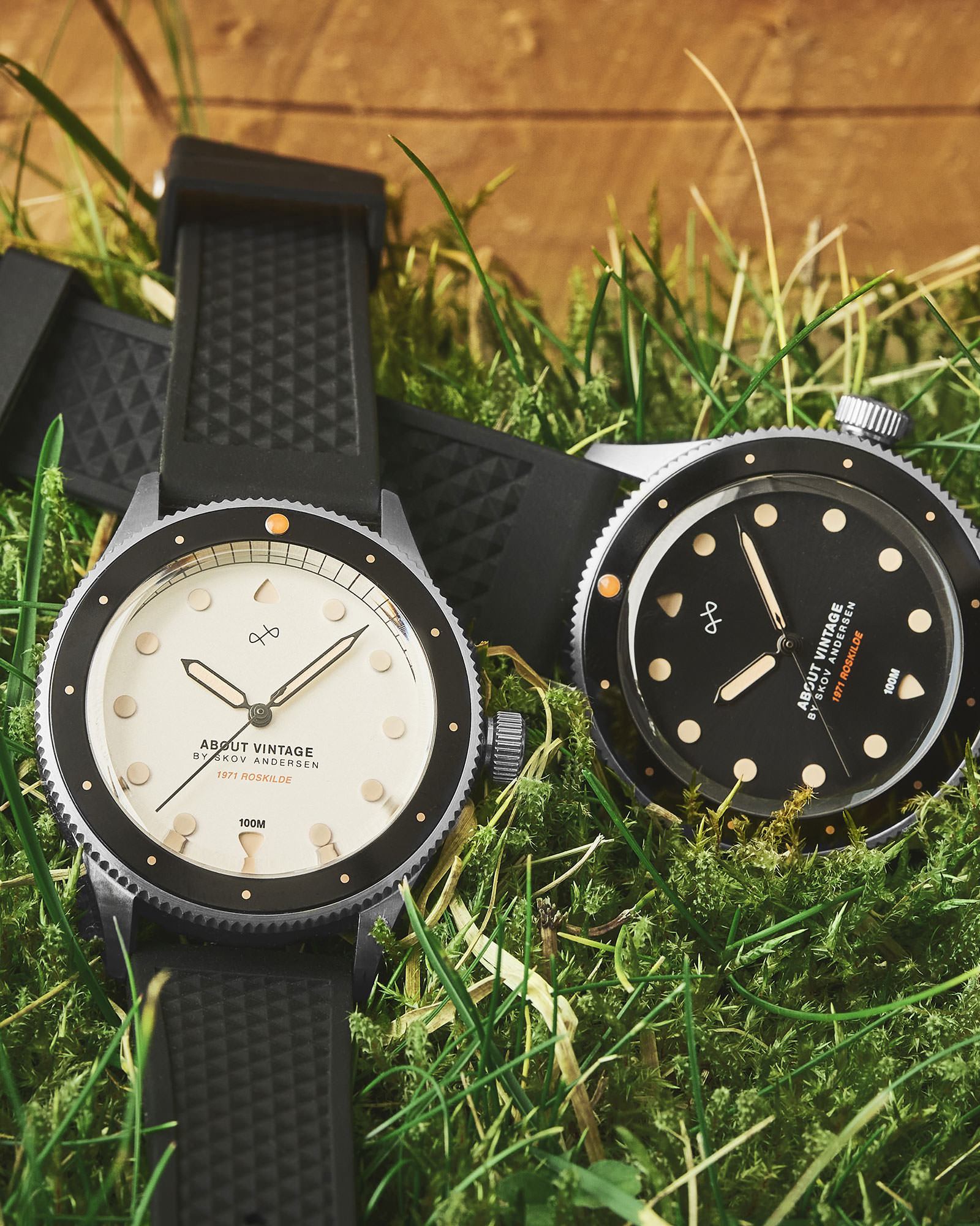 About Vintage - 1971 Stagediver, Steel / Off White