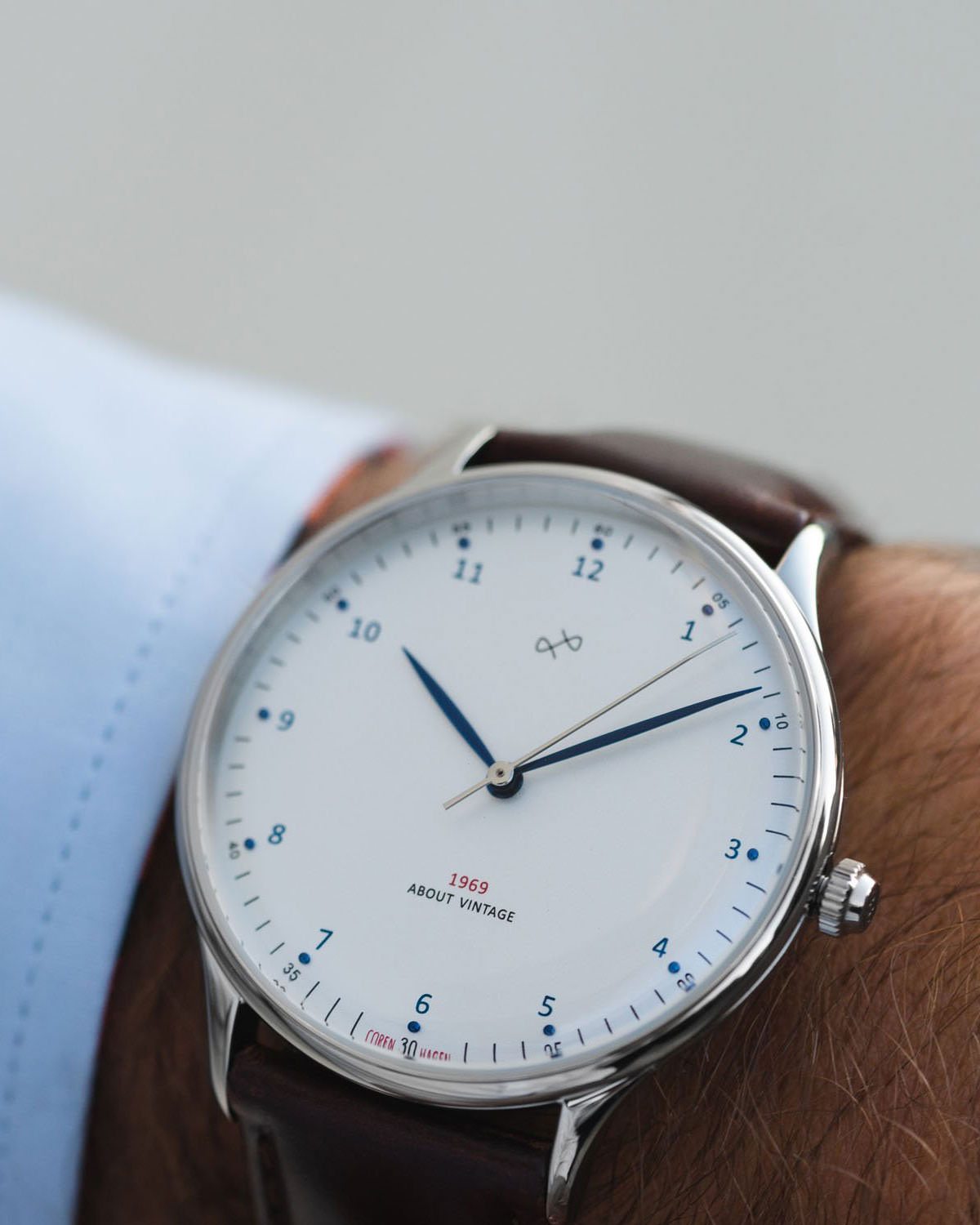 1969 Vintage, Steel / White
