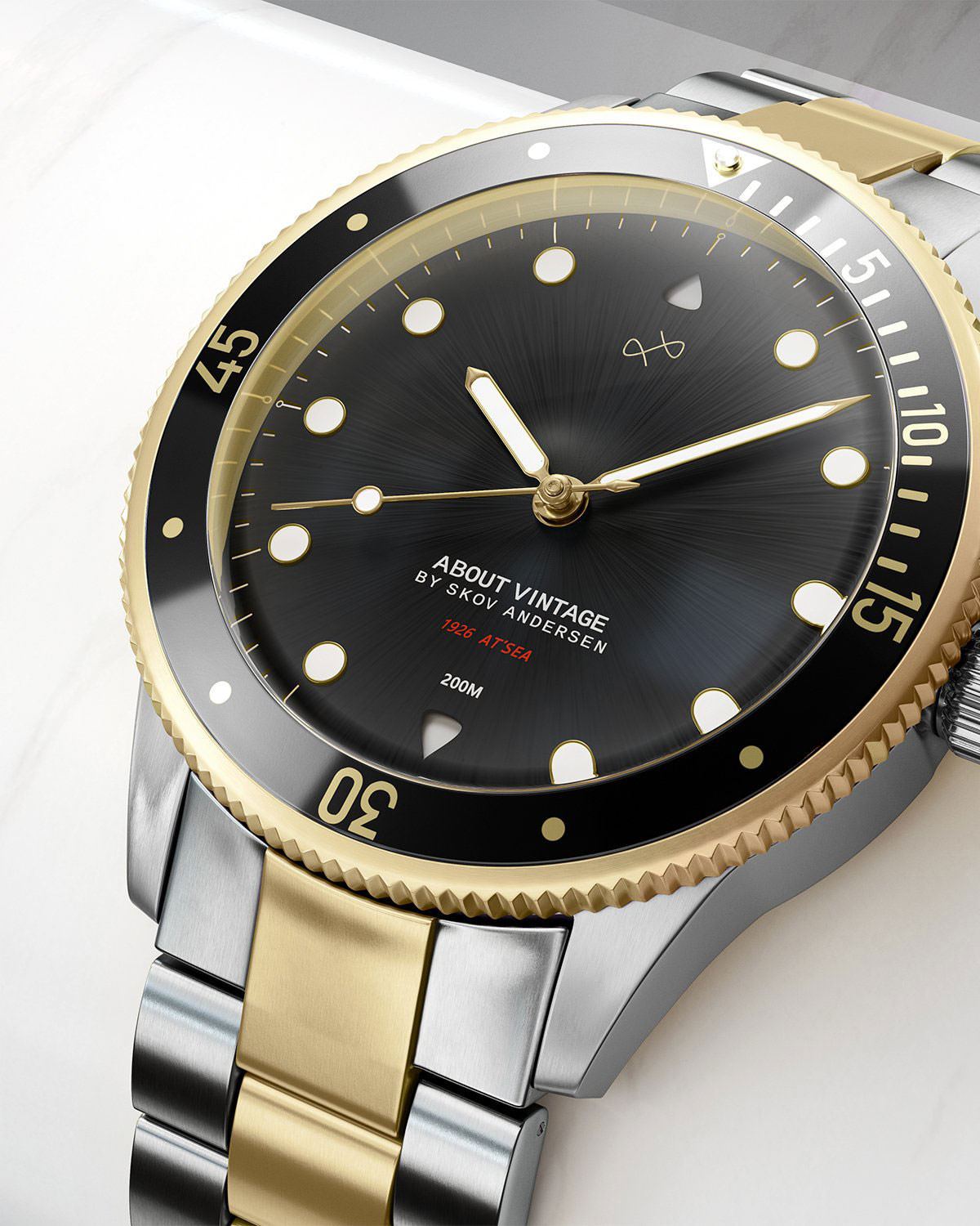 1926 At'sea, Two Toned / Black