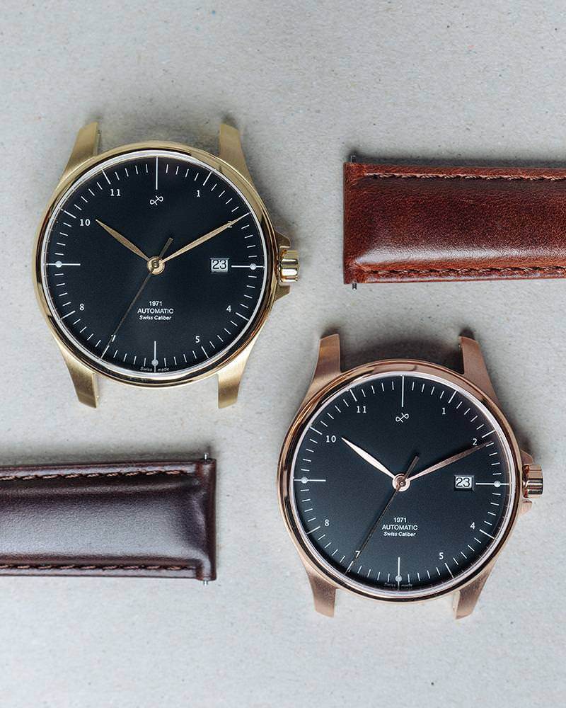 About Vintage - 1971 Automatic, Rose Gold / Black - Swiss Made