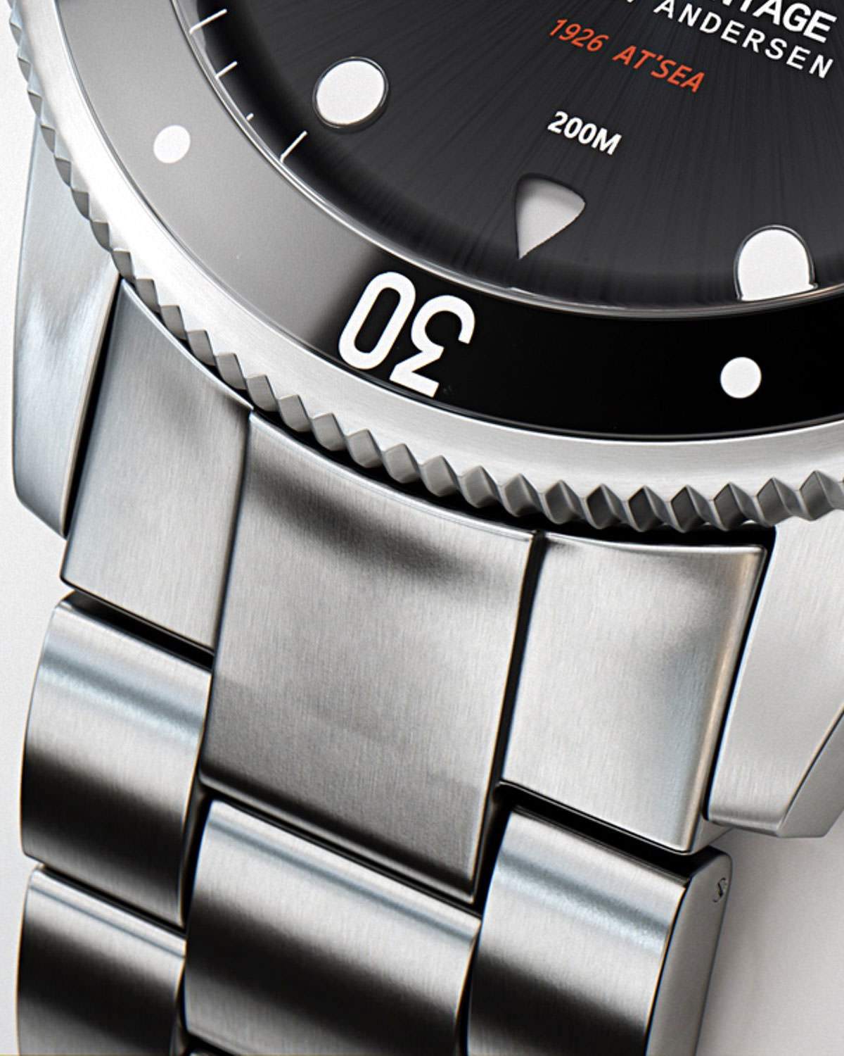 About Vintage - 3-Link Classic