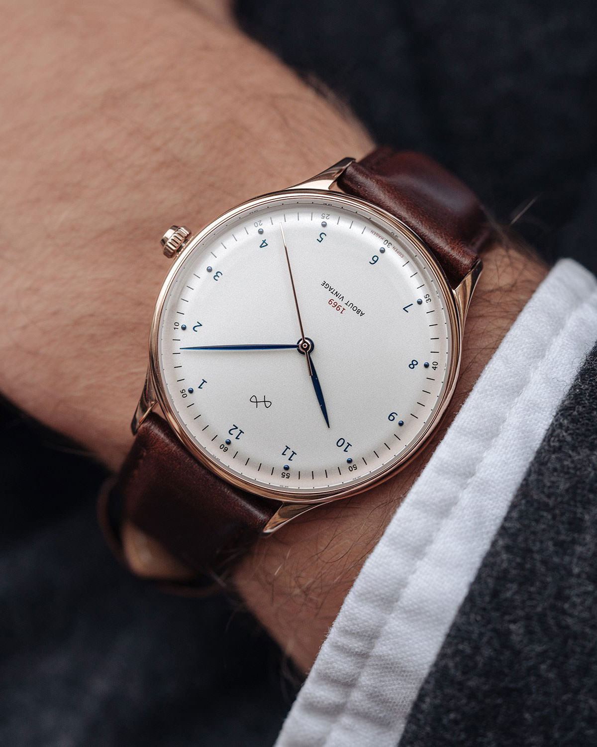 1969 Vintage, Rose Gold / White