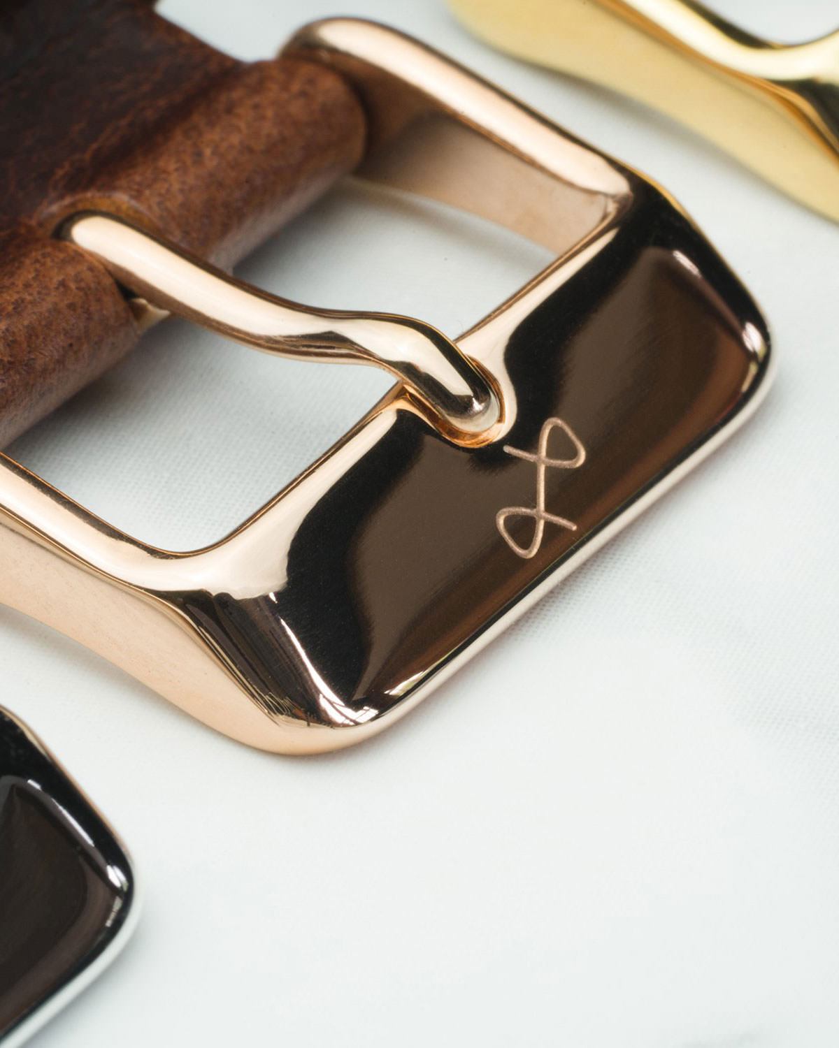 Pin Buckle - Sand Suede