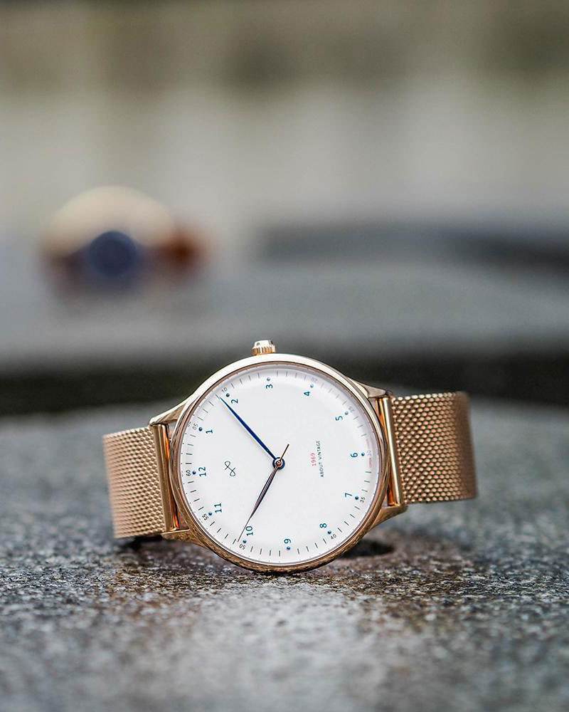 1969 Vintage, Rose Gold / White
