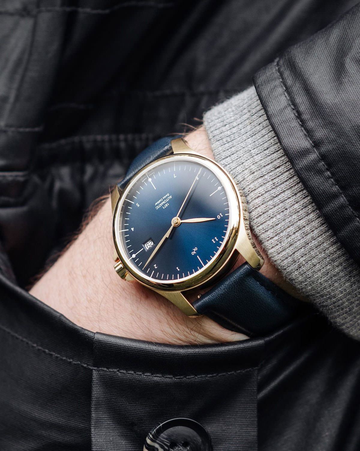 About Vintage - 1971 Automatic, Gold / Night Blue - Swiss Made #Strap_Blue